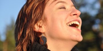 Una risa al día nos mantiene alejados del médico