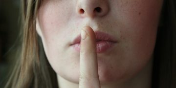 Si hablar es plata, entonces el silencio es oro