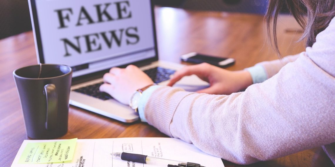 Las páginas de estilo de vida en Facebook contribuyen significativamente a la difusión de noticias falsas