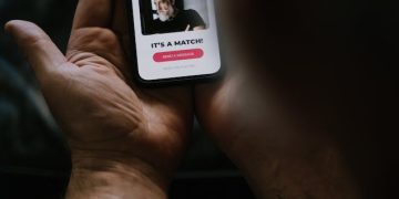 Las plataformas de citas online priorizan a los usuarios con mayor popularidad