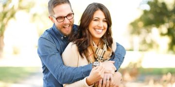 La inteligencia y la amabilidad son los rasgos más valorados en las parejas románticas