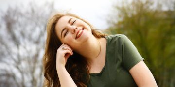 Existe una asociación entre sentirse como un adulto y la salud mental