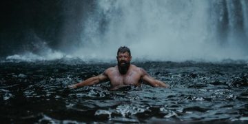 La inmersión en agua fría mejora la función cognitiva y reduce los trastornos del sueño