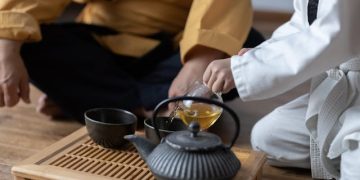 El té verde mejora el sueño y la percepción emocional en adultos mayores con deterioro cognitivo